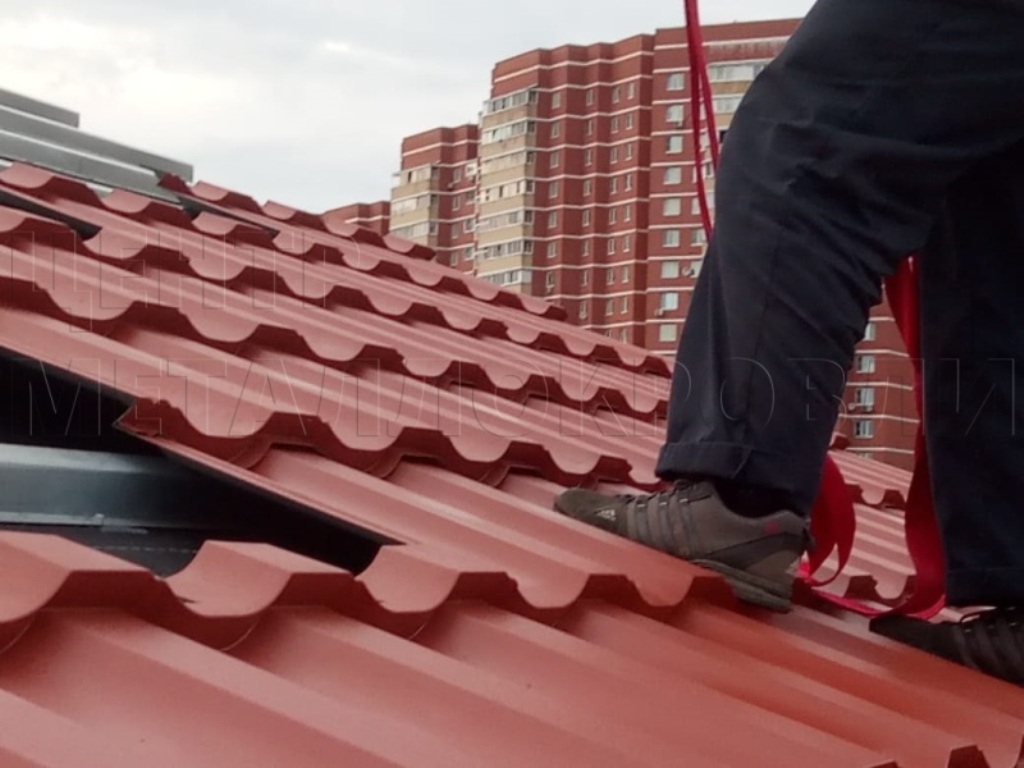 Металлочерепица Геркулес 8004 терракотовый Стальной Бархат от Центра Металлокровли в Волгограде