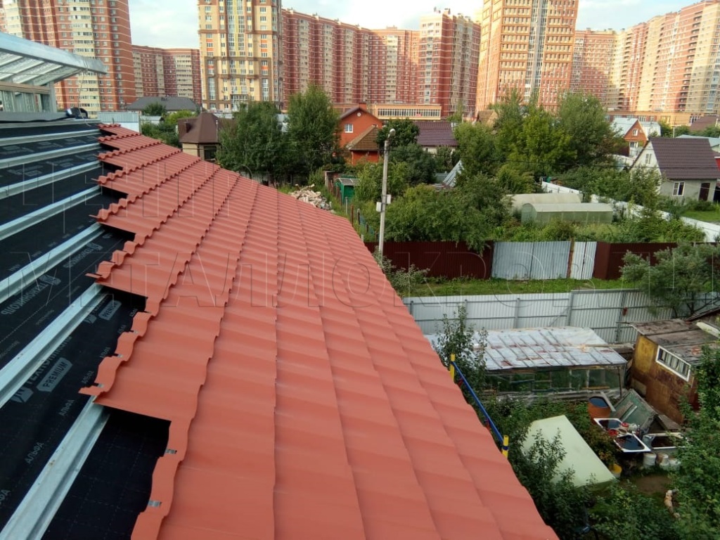 Металлочерепица Геркулес 8004 терракотовый Стальной Бархат от Центра Металокровли в Волгограде